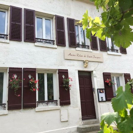 Gite Ancien Relais De Saint-Jacques La Roche Guyon Bagian luar foto